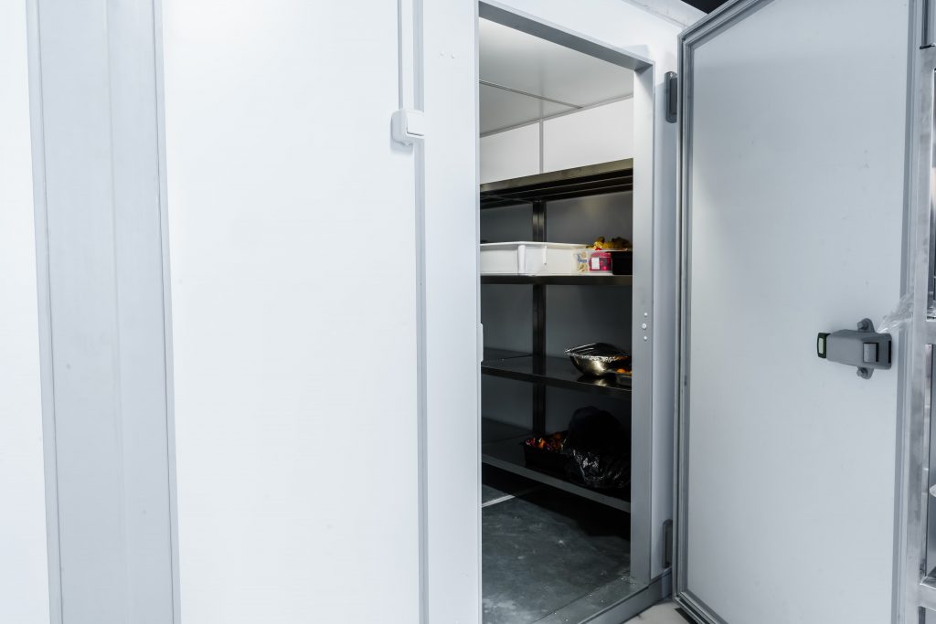 Walk-in refrigerator